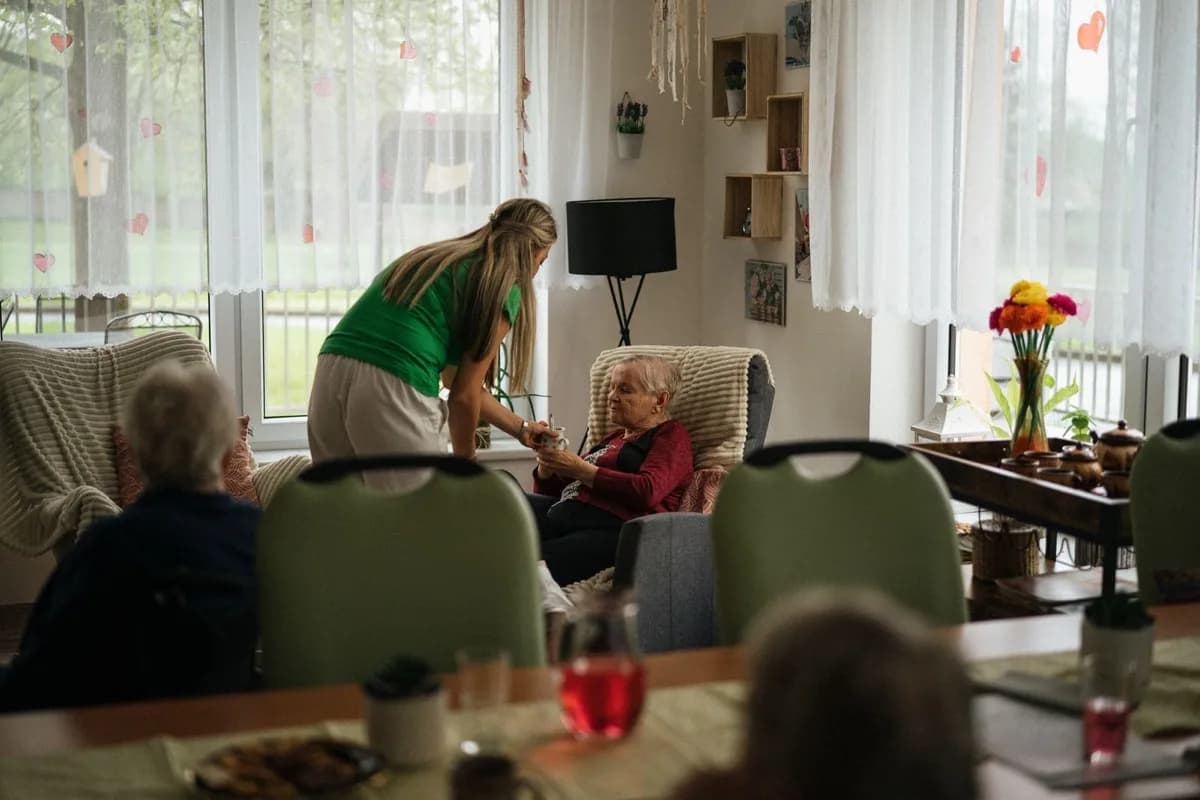 Imagem de capa de Clínica Geriátrica: O Que É, Como Funciona e Como Escolher